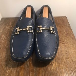 Unique color and leather. Blue.